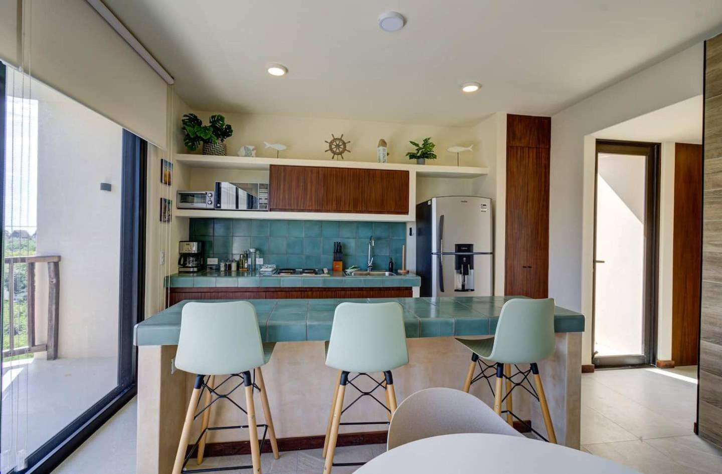 ホテル Beautiful Ocean View Penthouse With Private Pool -C301 ホルボックス島 エクステリア 写真