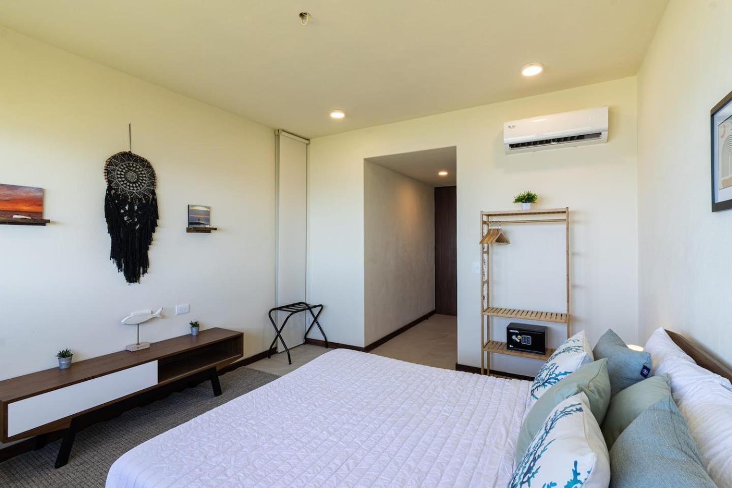 ホテル Beautiful Ocean View Penthouse With Private Pool -C301 ホルボックス島 エクステリア 写真